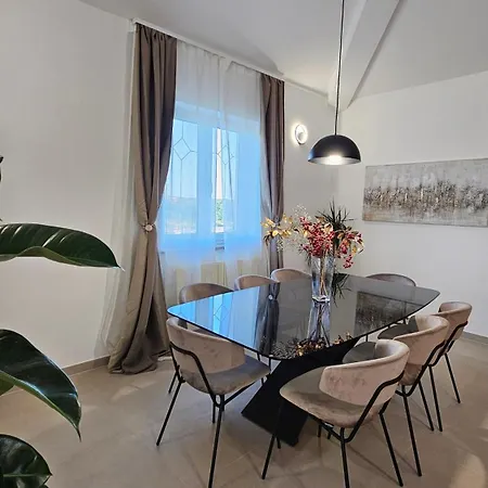 Viktoria Апартаменты Пула