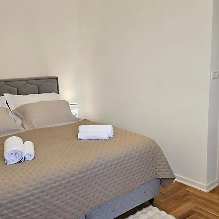 Апартаменты Viktoria *