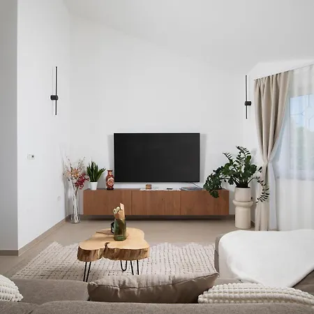 Viktoria Apartman *