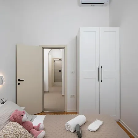 Viktoria Apartman *